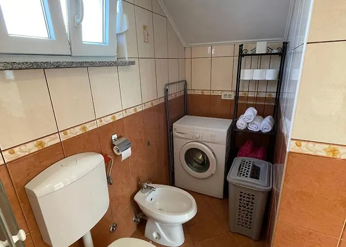 Pr Sterni - Hrvatini 187 *