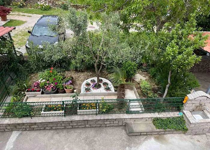 Daire Pr Sterni - Hrvatini 187 *